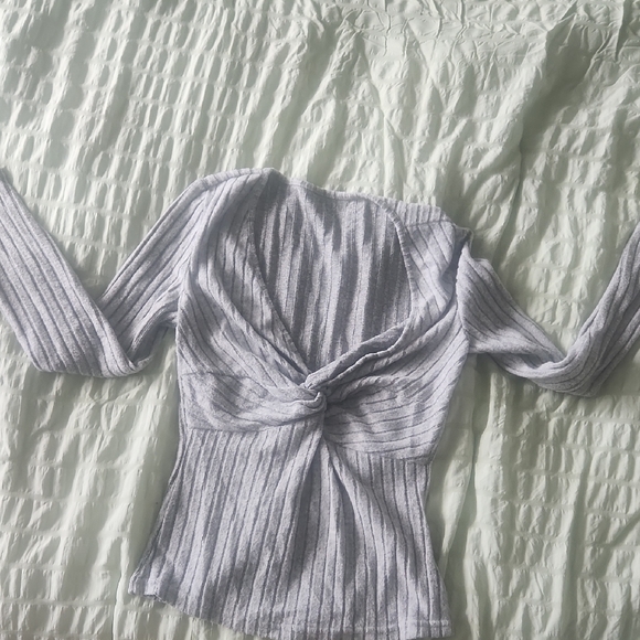 Stylish Gray Ribbed Top - Picture 1 of 1